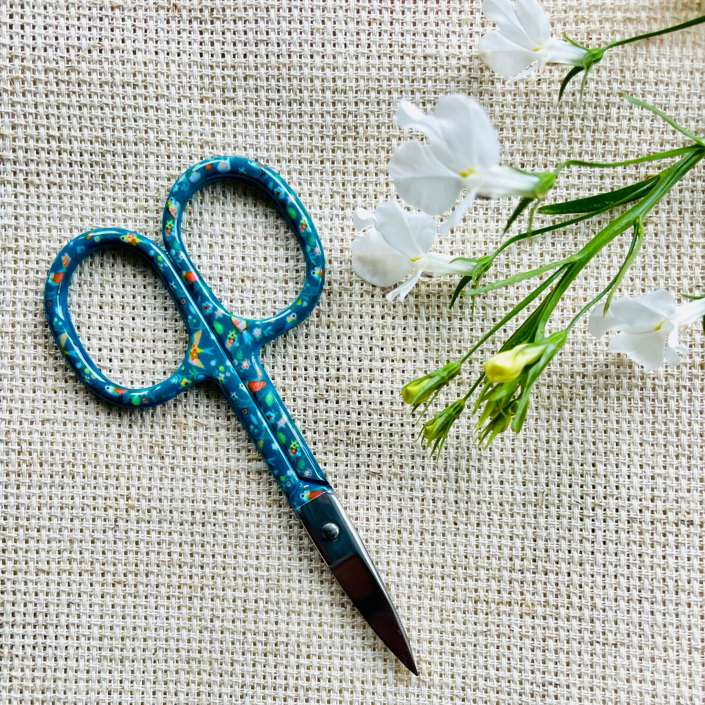 Broderisaks – velg mellom blomster, bier eller fugler 🐝🌸🕊️