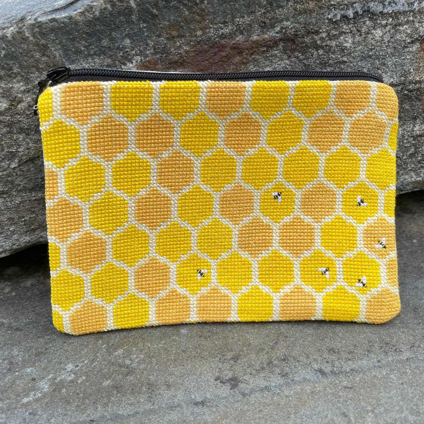 🐝 Bee Good clutch