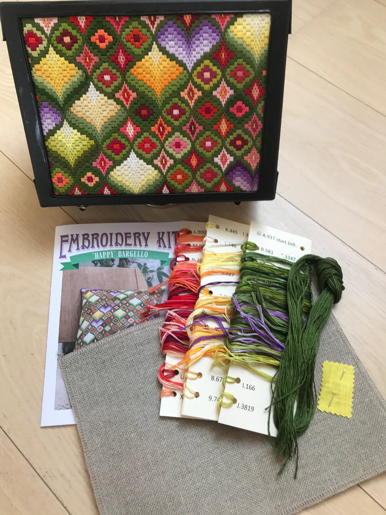 Little Happiness – Bargello Broderikit fra Moonfeather