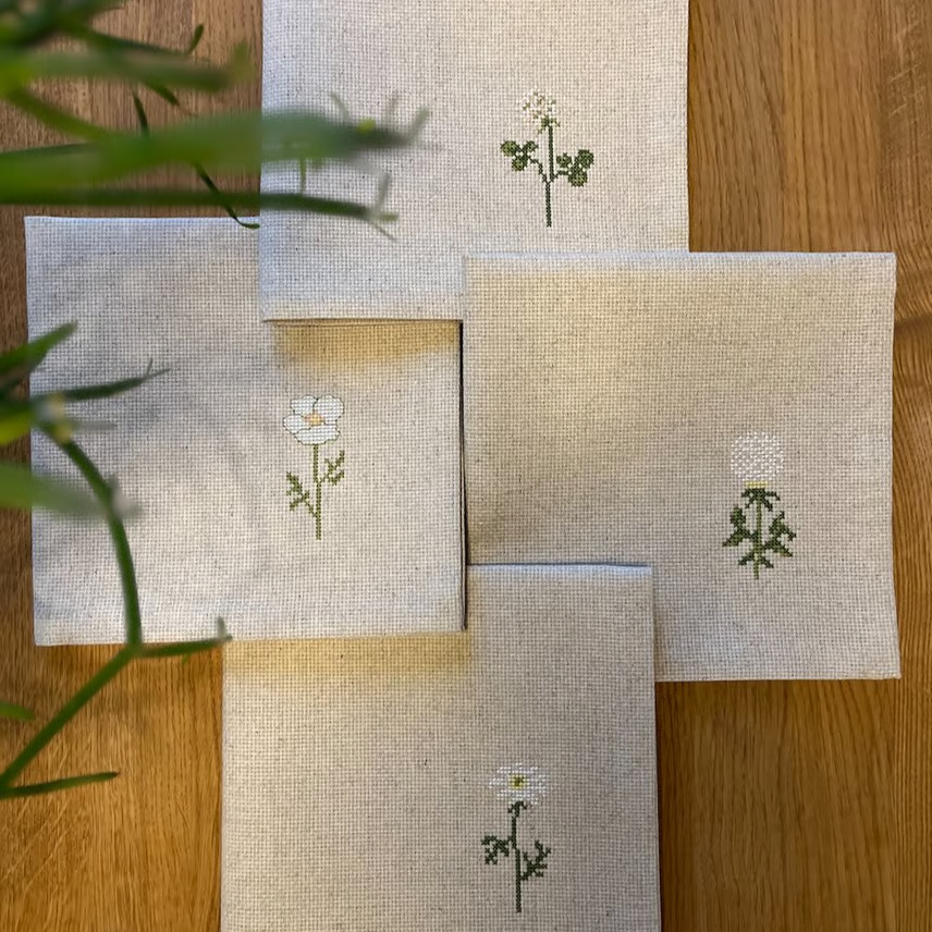 Wild on purpose - Broderikit til servietter/dekkeservietter