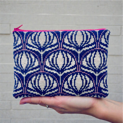 Alba - Broderikit til clutch i korssting
