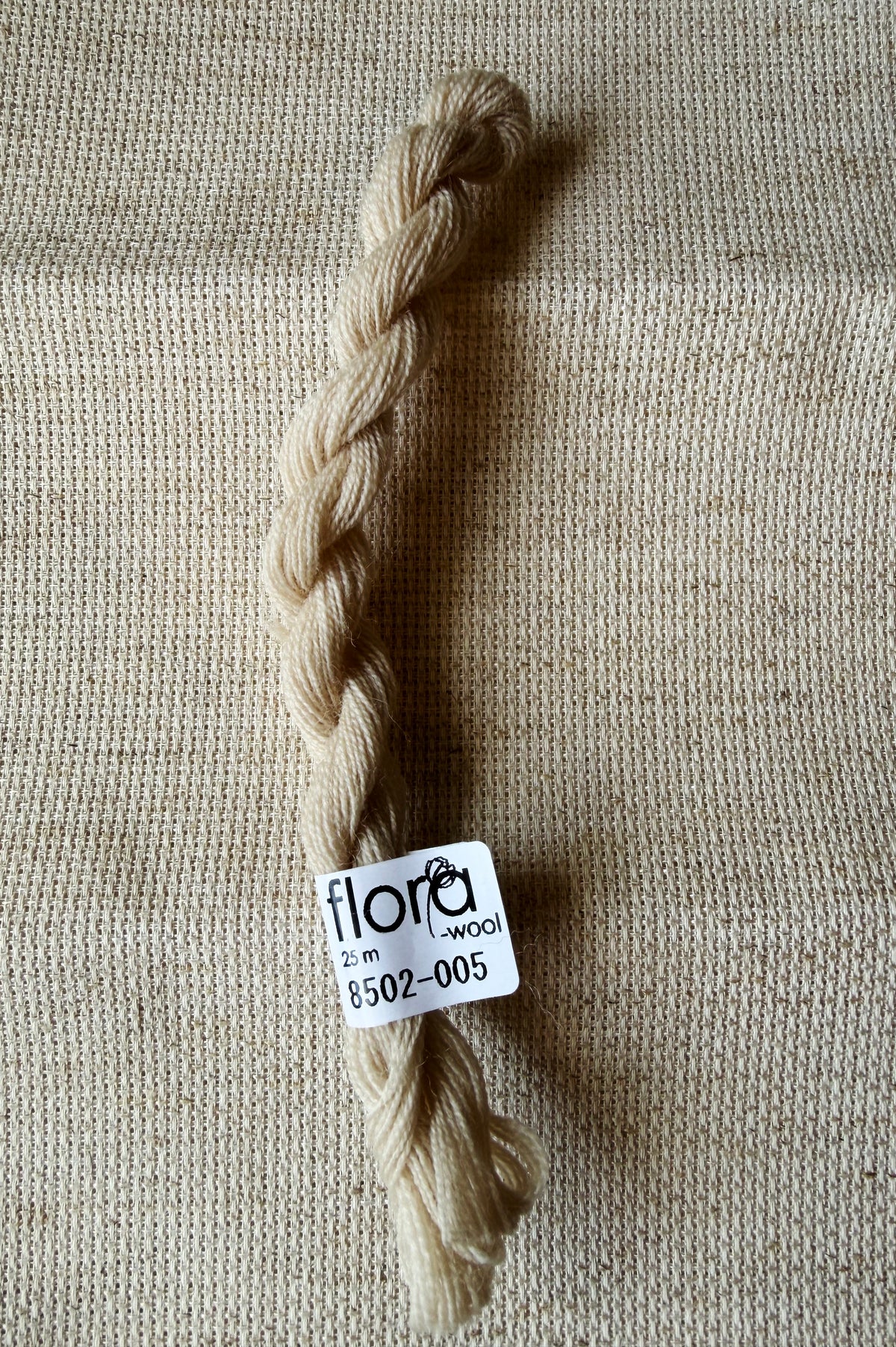 Flora Wool broderigarn - ulike farger