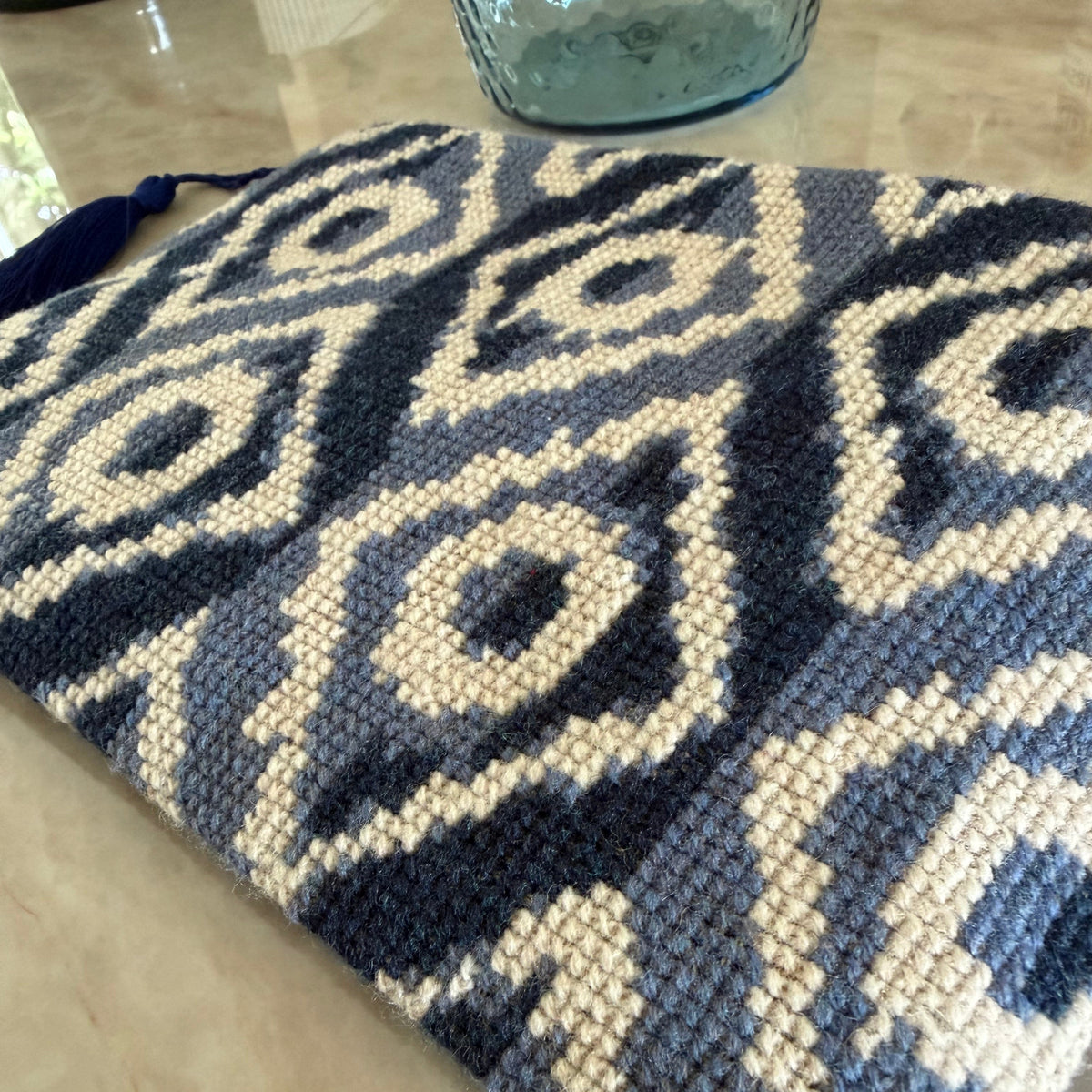 Izmir clutch close up
