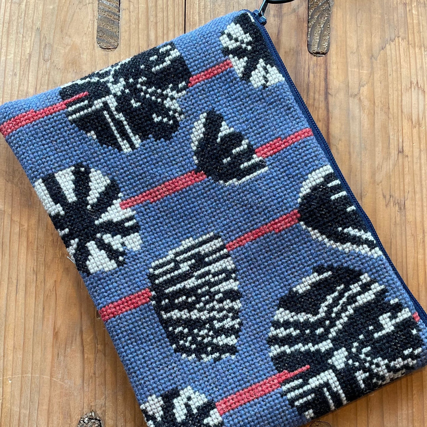 Mardin ferdig brodert clutch