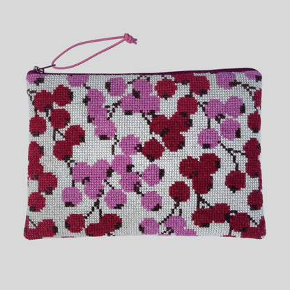Ferdig brodert Rørte rips clutch