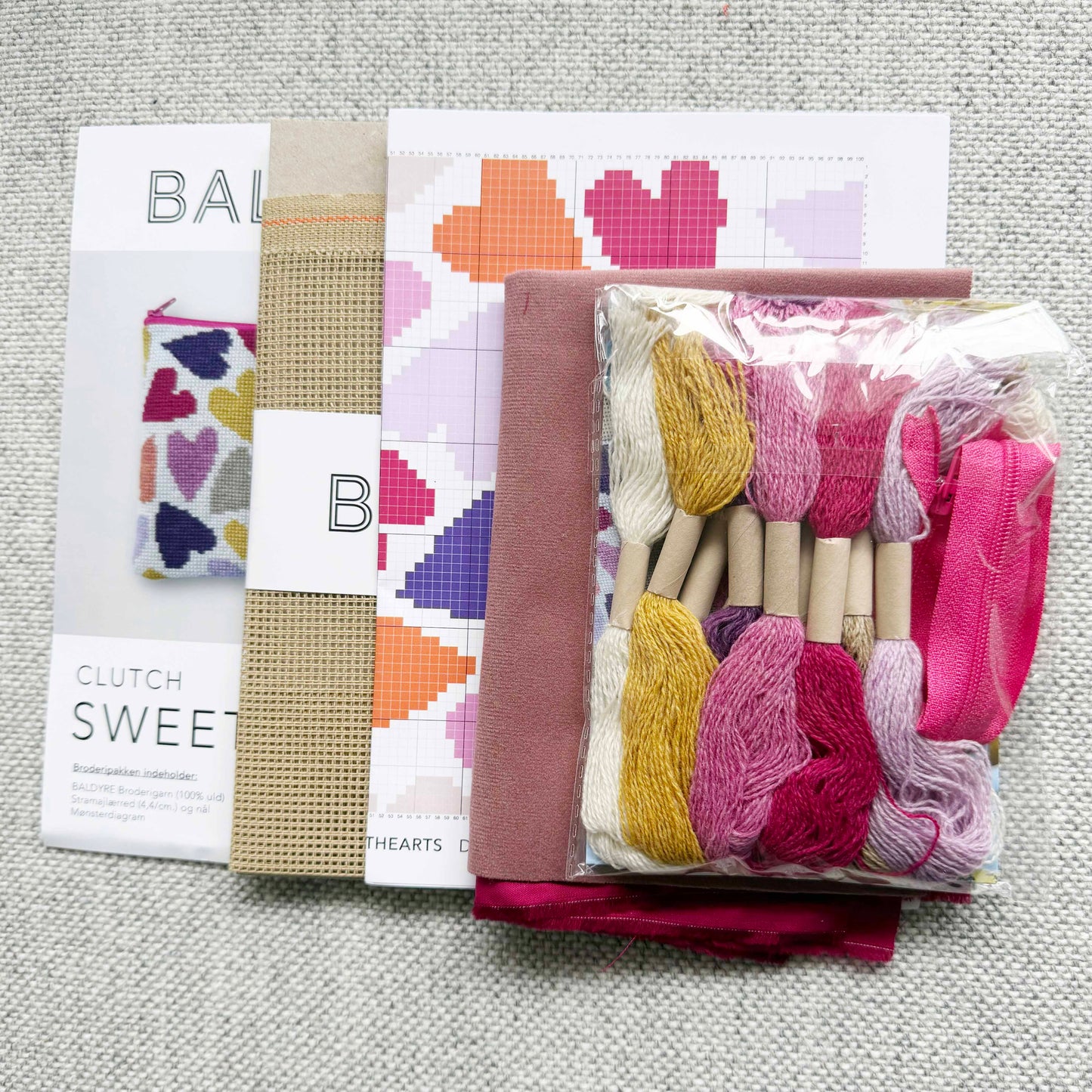 Sweethearts - Broderikit til clutch - Korssting