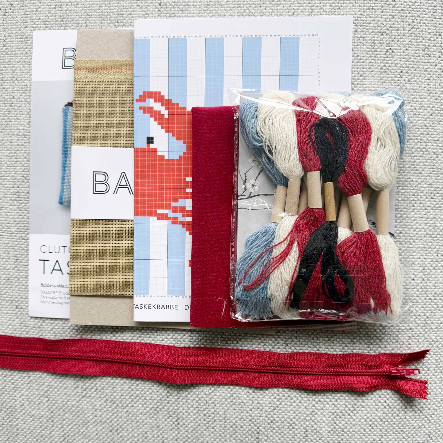 Taskekrabbe - Broderikit til clutch - Korssting