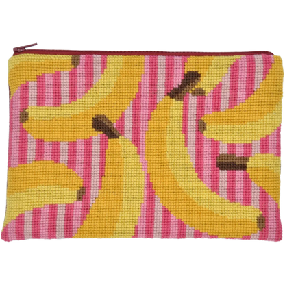 Ferdig brodert Go bananas clutch