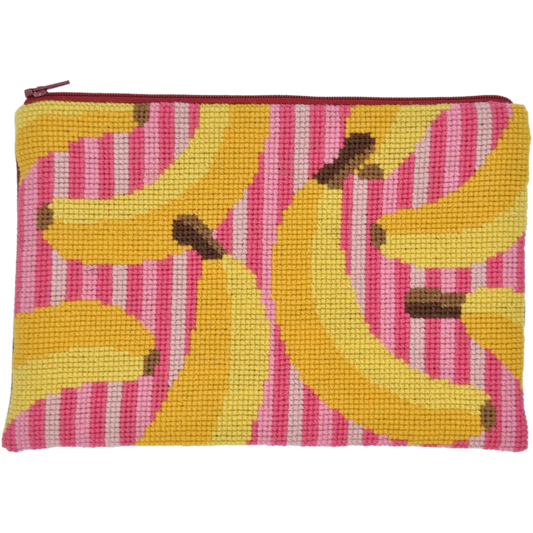 Ferdig brodert Go bananas clutch