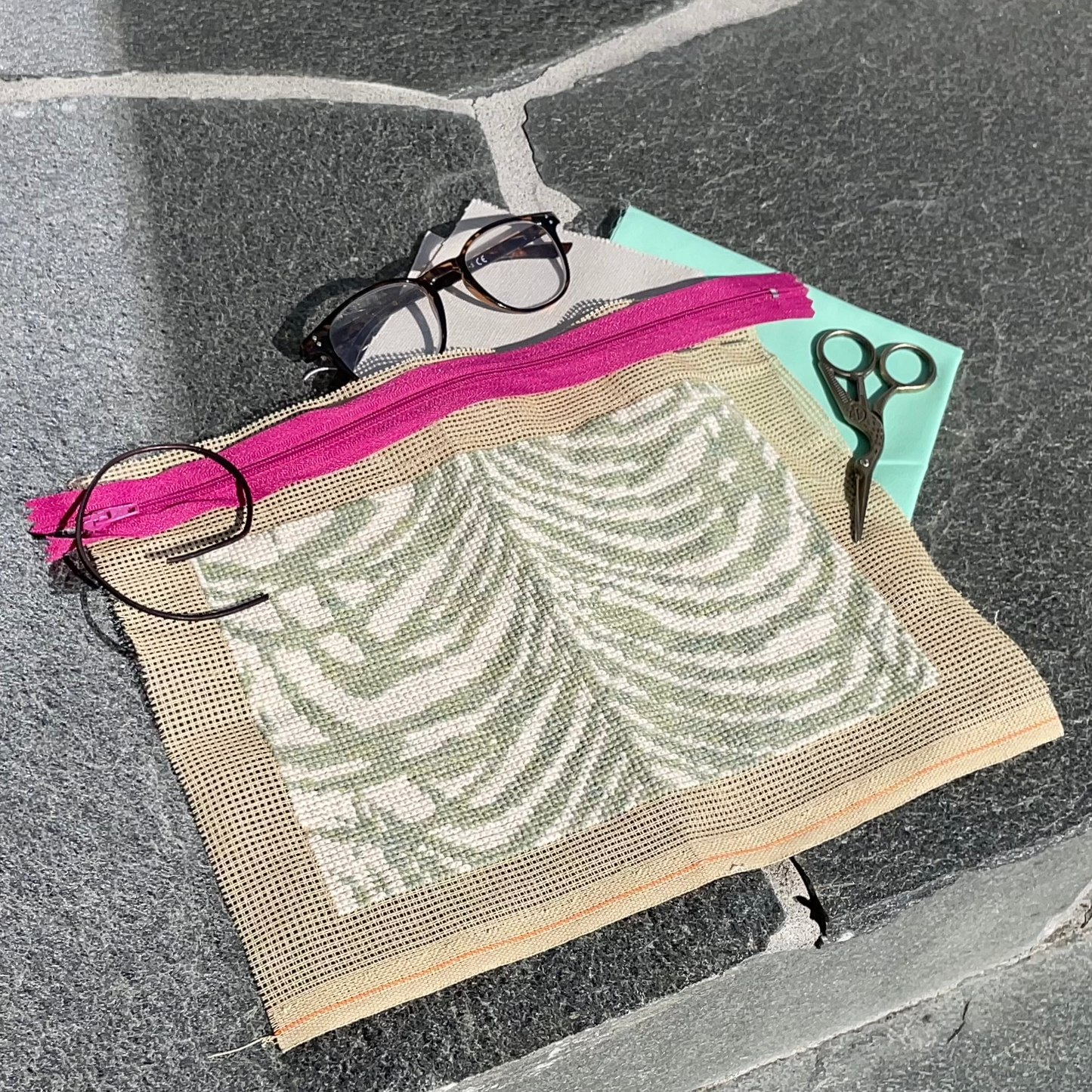 Jungle clutch/veske klar for montering med storkesaks