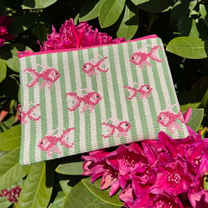 💗 Pink Goldfish Clutch