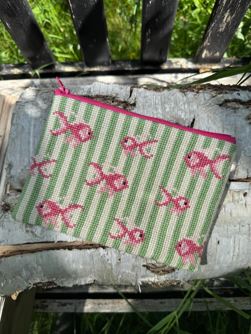 💗 Pink Goldfish Clutch
